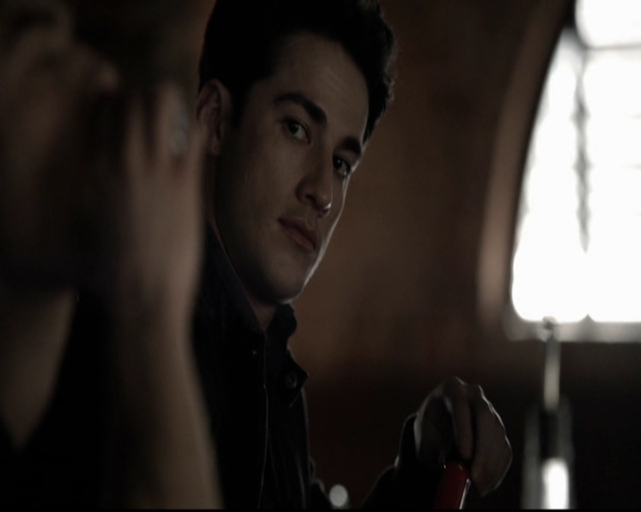 VampireDiariesWorld-dot-org_5x17RescueMe0268.jpg