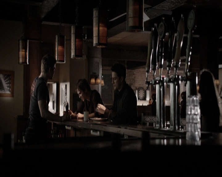 VampireDiariesWorld-dot-org_5x17RescueMe0272.jpg