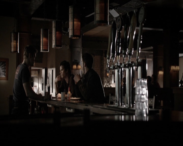 VampireDiariesWorld-dot-org_5x17RescueMe0292.jpg