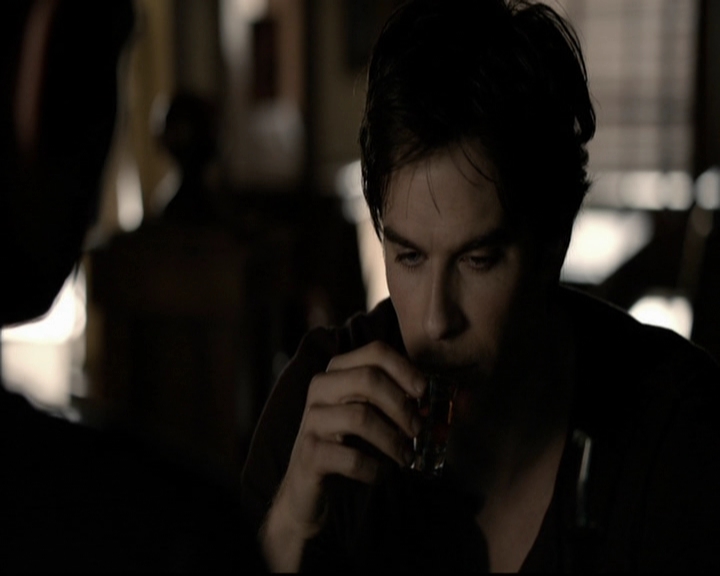 VampireDiariesWorld-dot-org_5x17RescueMe0303.jpg