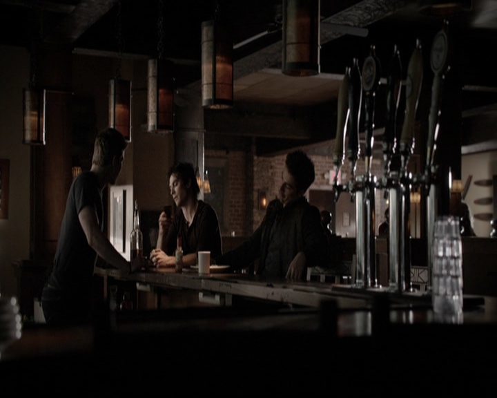 VampireDiariesWorld-dot-org_5x17RescueMe0342.jpg