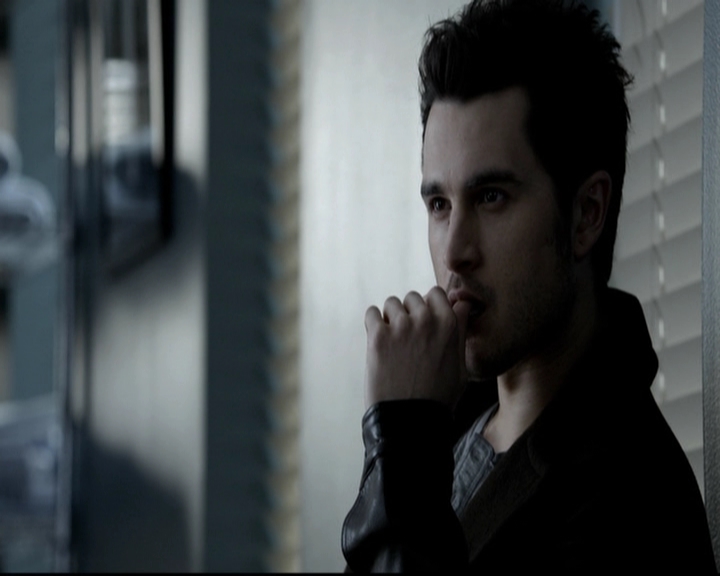 VampireDiariesWorld-dot-org_5x17RescueMe0453.jpg