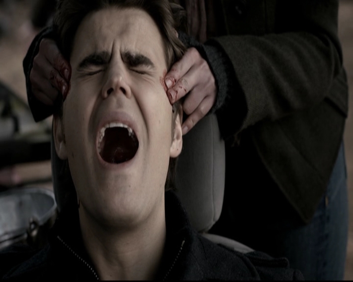 VampireDiariesWorld-dot-org_5x17RescueMe0640.jpg