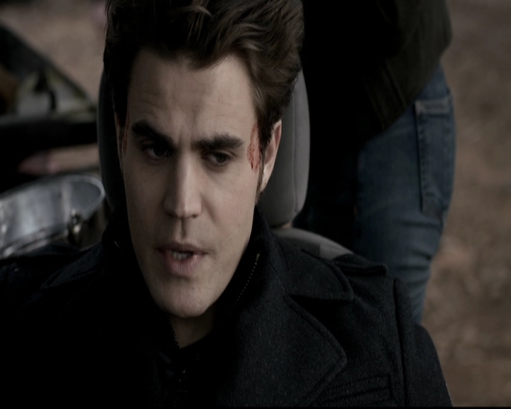 VampireDiariesWorld-dot-org_5x17RescueMe0700.jpg