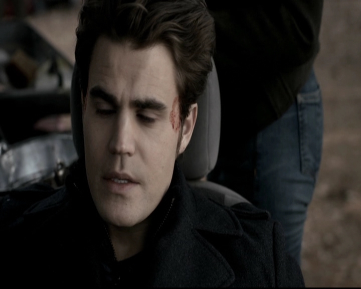 VampireDiariesWorld-dot-org_5x17RescueMe0704.jpg