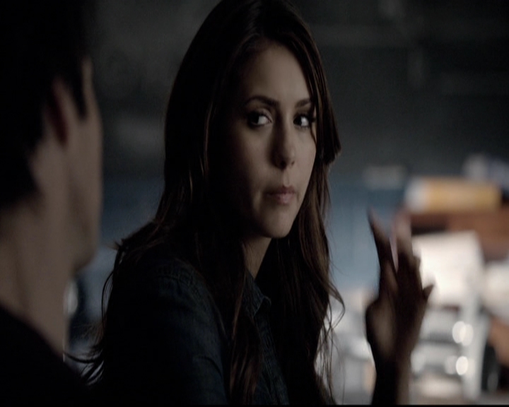 VampireDiariesWorld-dot-org_5x17RescueMe0806.jpg