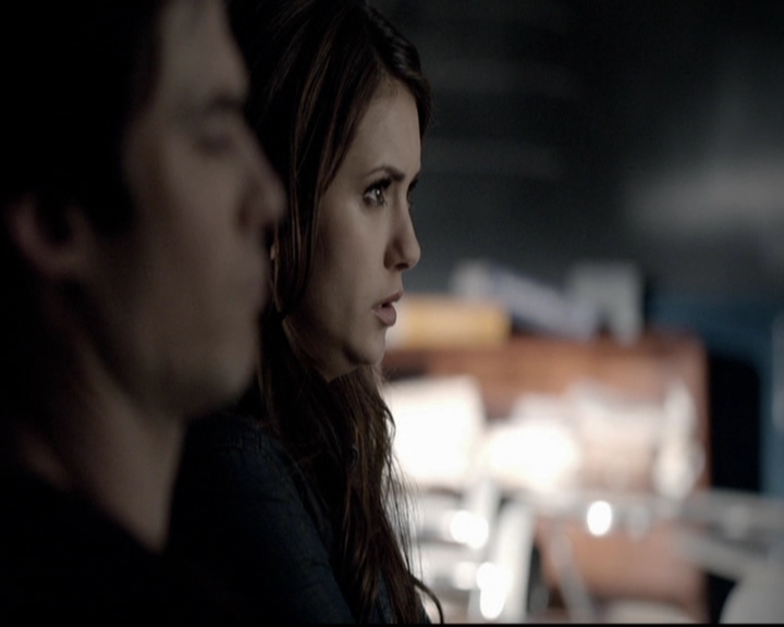 VampireDiariesWorld-dot-org_5x17RescueMe0812.jpg