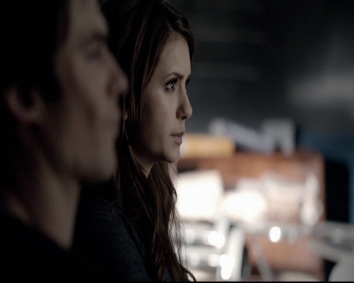 VampireDiariesWorld-dot-org_5x17RescueMe0813.jpg