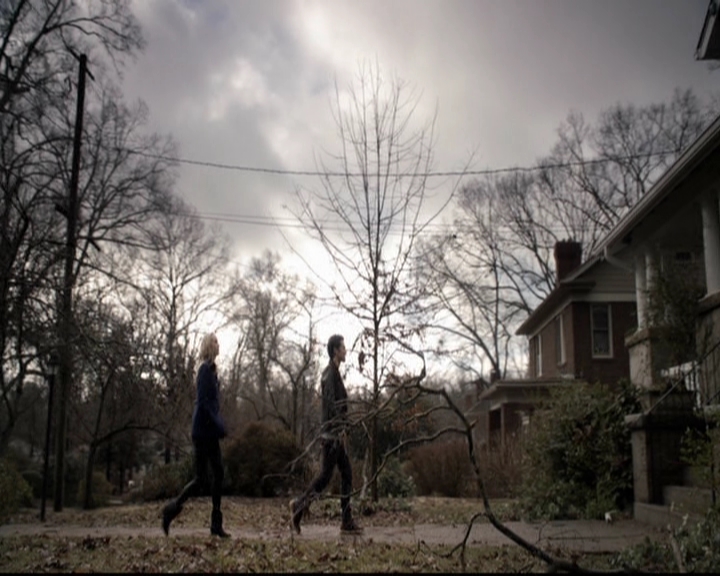 VampireDiariesWorld-dot-org_5x17RescueMe0817.jpg