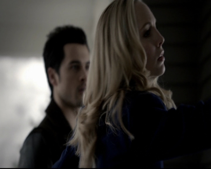 VampireDiariesWorld-dot-org_5x17RescueMe0821.jpg