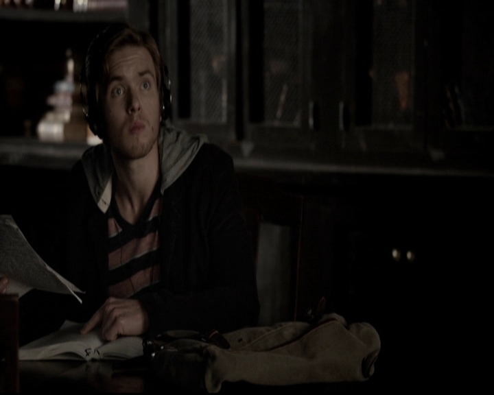 VampireDiariesWorld-dot-org_5x17RescueMe0875.jpg