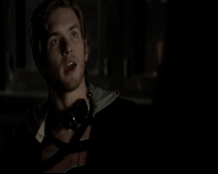 VampireDiariesWorld-dot-org_5x17RescueMe0883.jpg