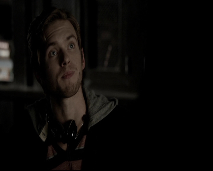 VampireDiariesWorld-dot-org_5x17RescueMe0899.jpg