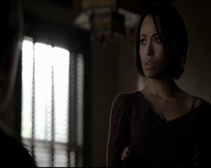 VampireDiariesWorld-dot-org_5x17RescueMe0904.jpg