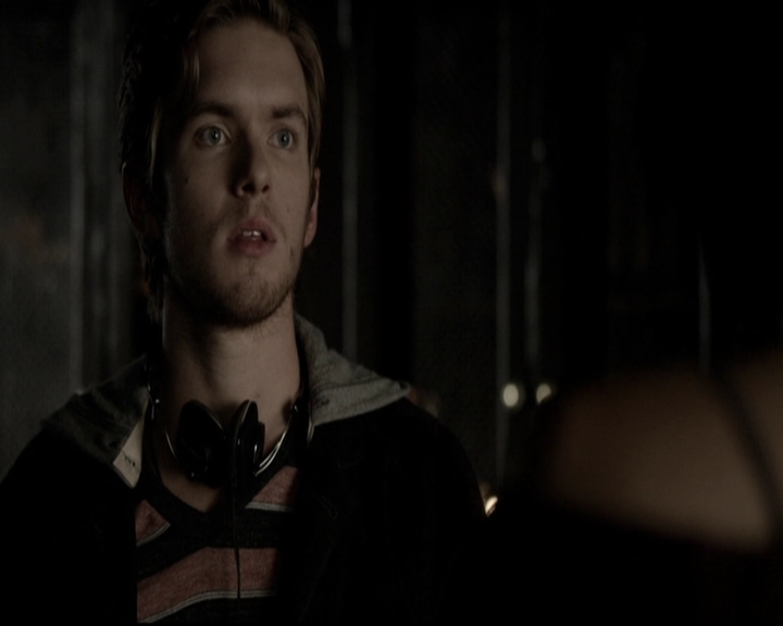 VampireDiariesWorld-dot-org_5x17RescueMe0921.jpg