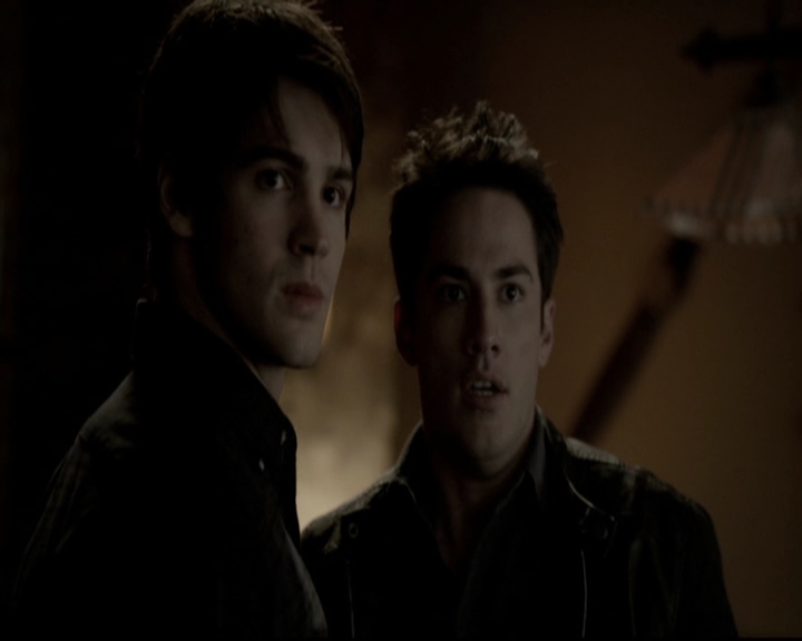 VampireDiariesWorld-dot-org_5x17RescueMe1027.jpg