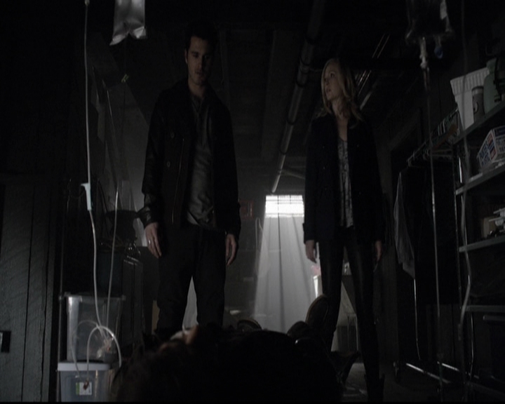 VampireDiariesWorld-dot-org_5x17RescueMe1175.jpg