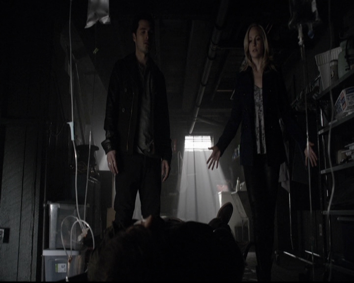 VampireDiariesWorld-dot-org_5x17RescueMe1178.jpg