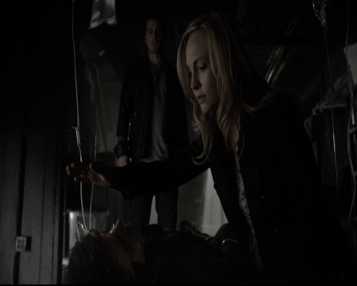 VampireDiariesWorld-dot-org_5x17RescueMe1192.jpg