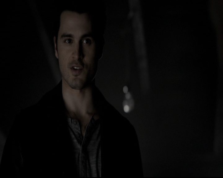 VampireDiariesWorld-dot-org_5x17RescueMe1202.jpg