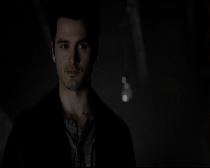 VampireDiariesWorld-dot-org_5x17RescueMe1203.jpg