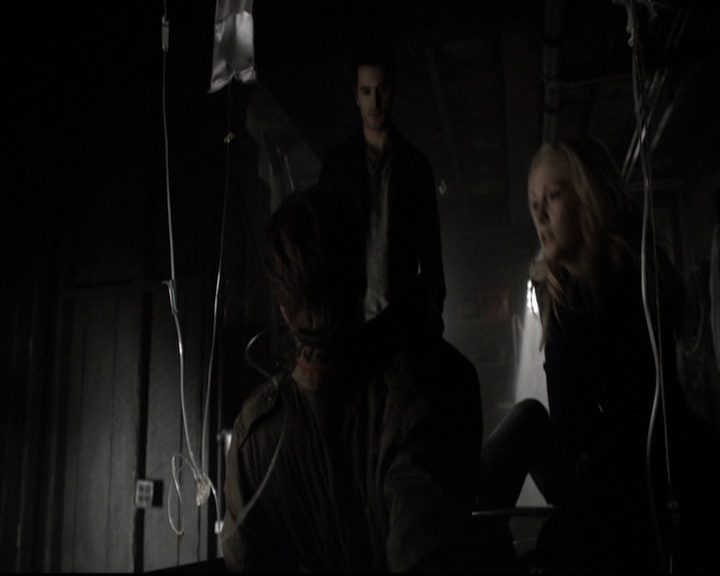 VampireDiariesWorld-dot-org_5x17RescueMe1222.jpg