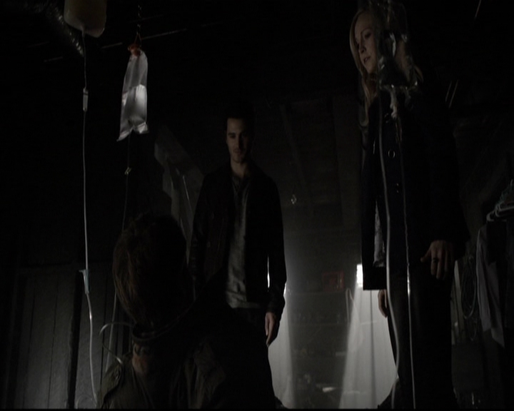 VampireDiariesWorld-dot-org_5x17RescueMe1225.jpg