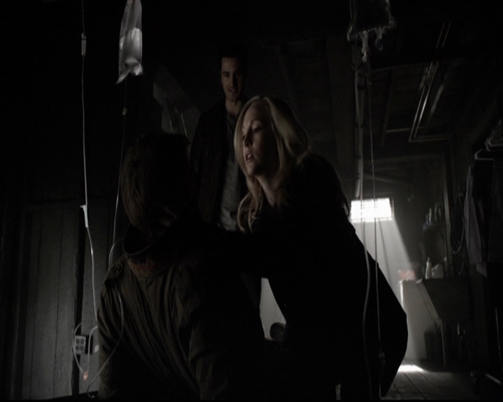 VampireDiariesWorld-dot-org_5x17RescueMe1229.jpg