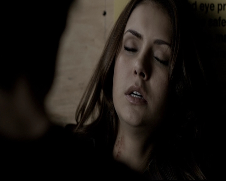 VampireDiariesWorld-dot-org_5x17RescueMe1405.jpg