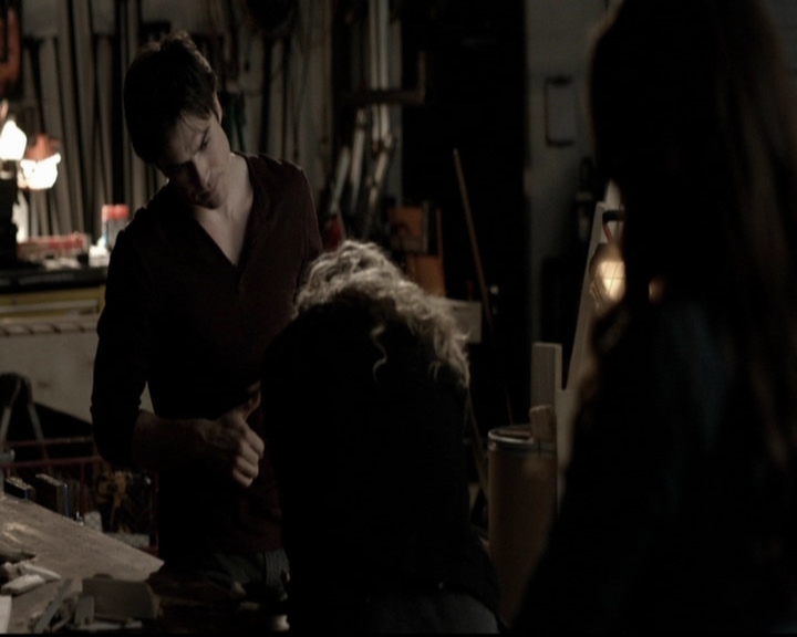 VampireDiariesWorld-dot-org_5x17RescueMe1520.jpg