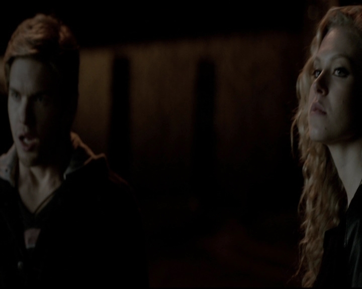 VampireDiariesWorld-dot-org_5x17RescueMe1710.jpg