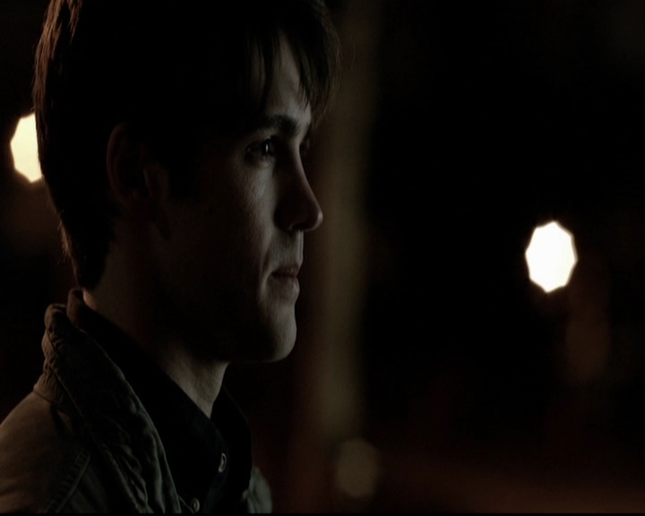 VampireDiariesWorld-dot-org_5x17RescueMe1730.jpg