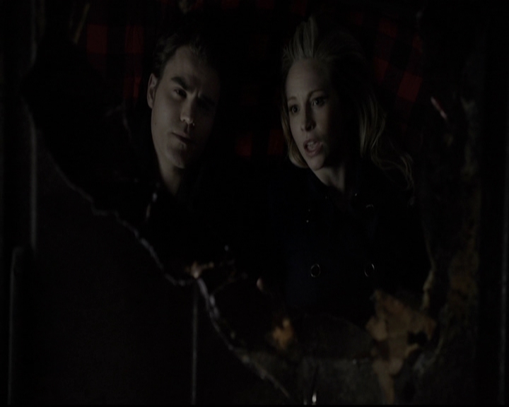 VampireDiariesWorld-dot-org_5x17RescueMe1960.jpg