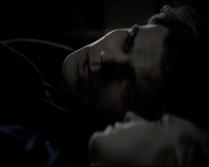 VampireDiariesWorld-dot-org_5x17RescueMe1977.jpg