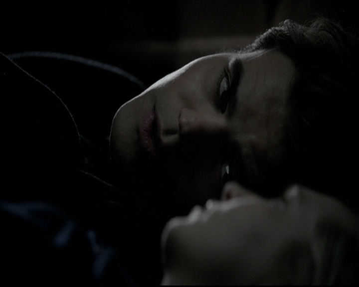 VampireDiariesWorld-dot-org_5x17RescueMe1979.jpg