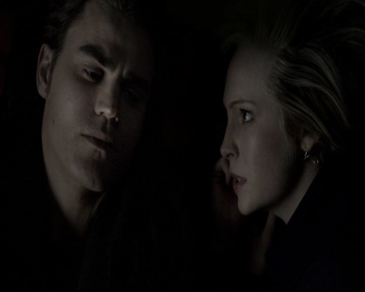 VampireDiariesWorld-dot-org_5x17RescueMe2007.jpg