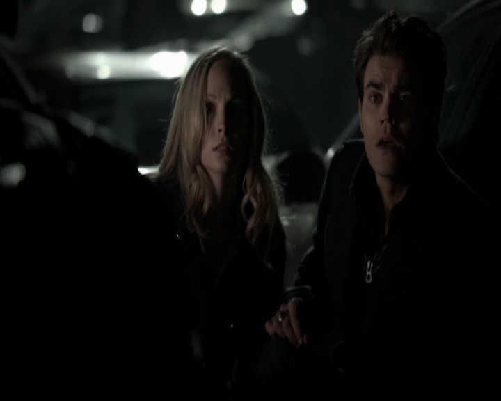 VampireDiariesWorld-dot-org_5x17RescueMe2200.jpg