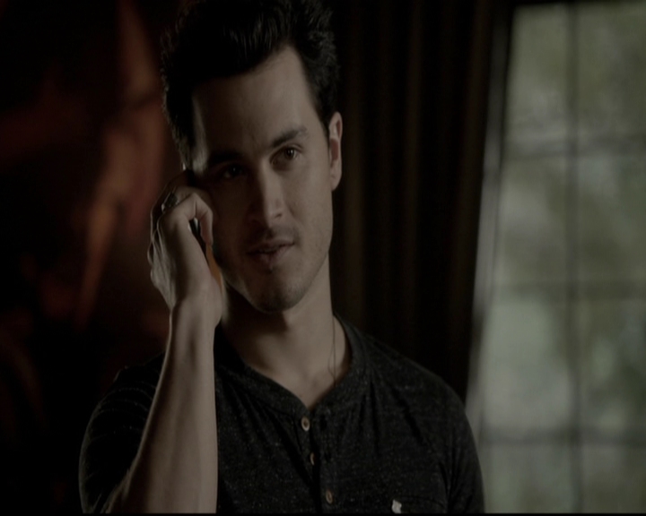 VampireDiariesWorld-dot-org_5x18ResidentEvil0583.jpg