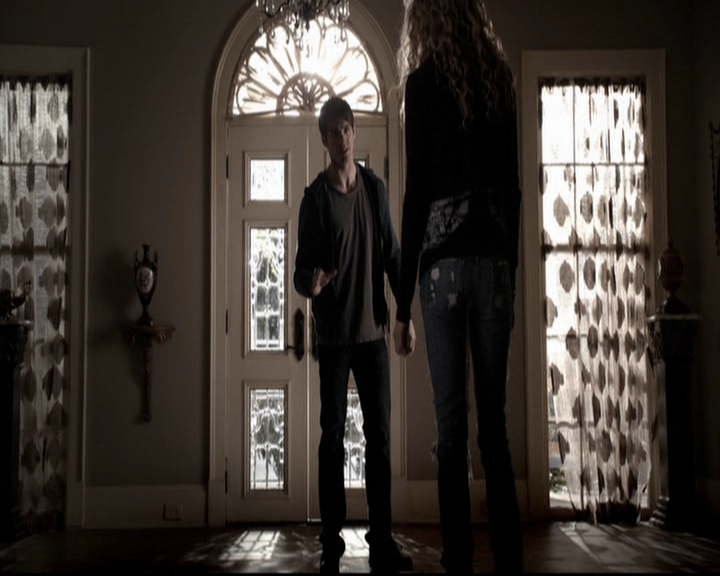 VampireDiariesWorld-dot-org_5x18ResidentEvil0701.jpg