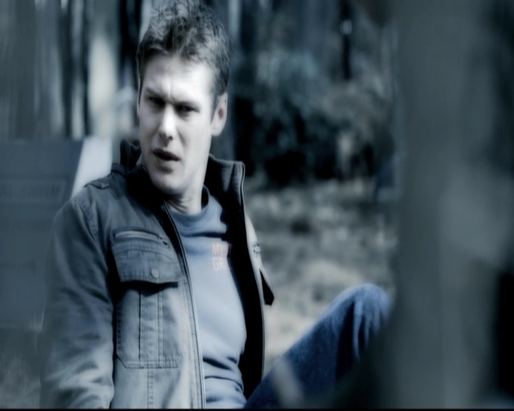 VampireDiariesWorld-dot-org_5x18ResidentEvil0801.jpg