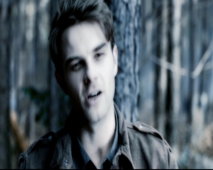 VampireDiariesWorld-dot-org_5x18ResidentEvil0825.jpg