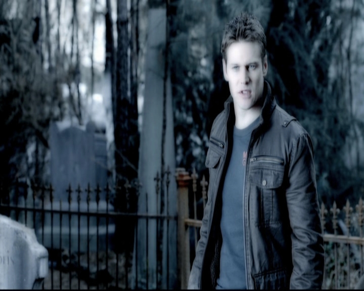 VampireDiariesWorld-dot-org_5x18ResidentEvil0830.jpg