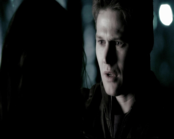 VampireDiariesWorld-dot-org_5x18ResidentEvil1443.jpg