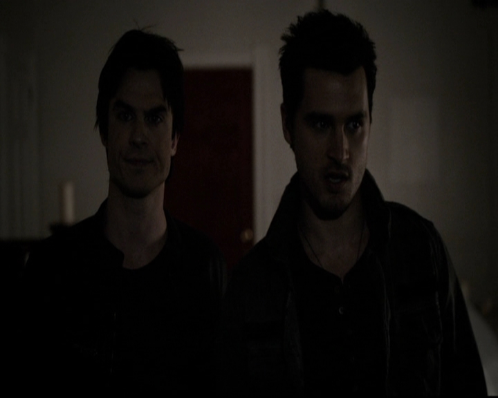 VampireDiariesWorld-dot-org_5x18ResidentEvil1534.jpg