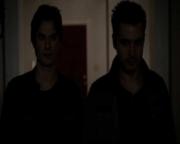 VampireDiariesWorld-dot-org_5x18ResidentEvil1536.jpg