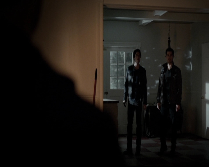 VampireDiariesWorld-dot-org_5x18ResidentEvil1544.jpg