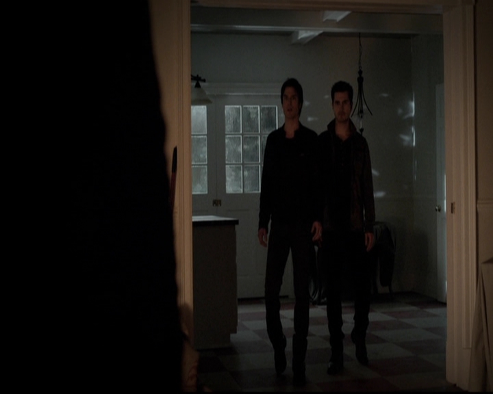 VampireDiariesWorld-dot-org_5x18ResidentEvil1554.jpg