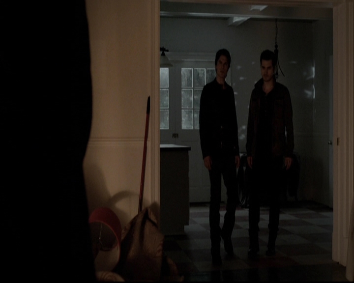 VampireDiariesWorld-dot-org_5x18ResidentEvil1581.jpg