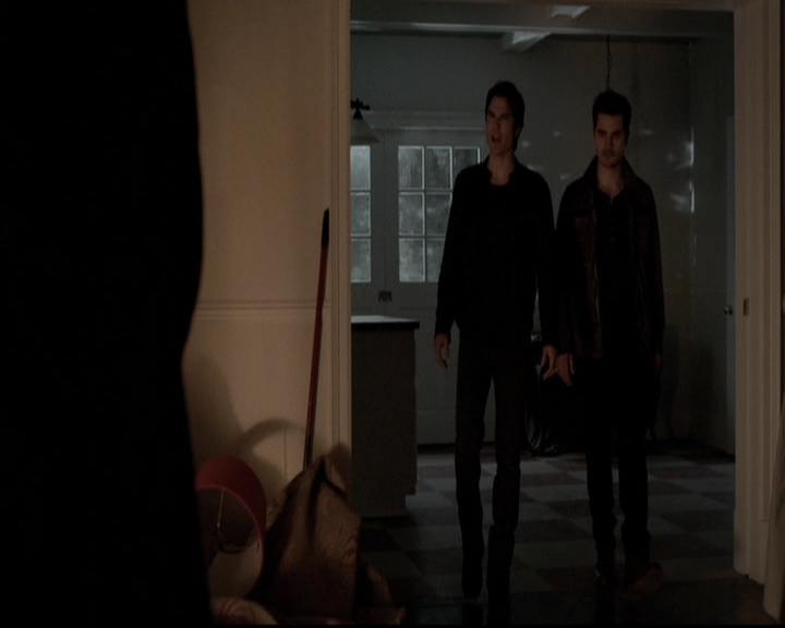 VampireDiariesWorld-dot-org_5x18ResidentEvil1582.jpg