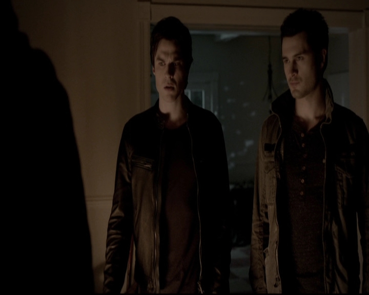 VampireDiariesWorld-dot-org_5x18ResidentEvil1587.jpg